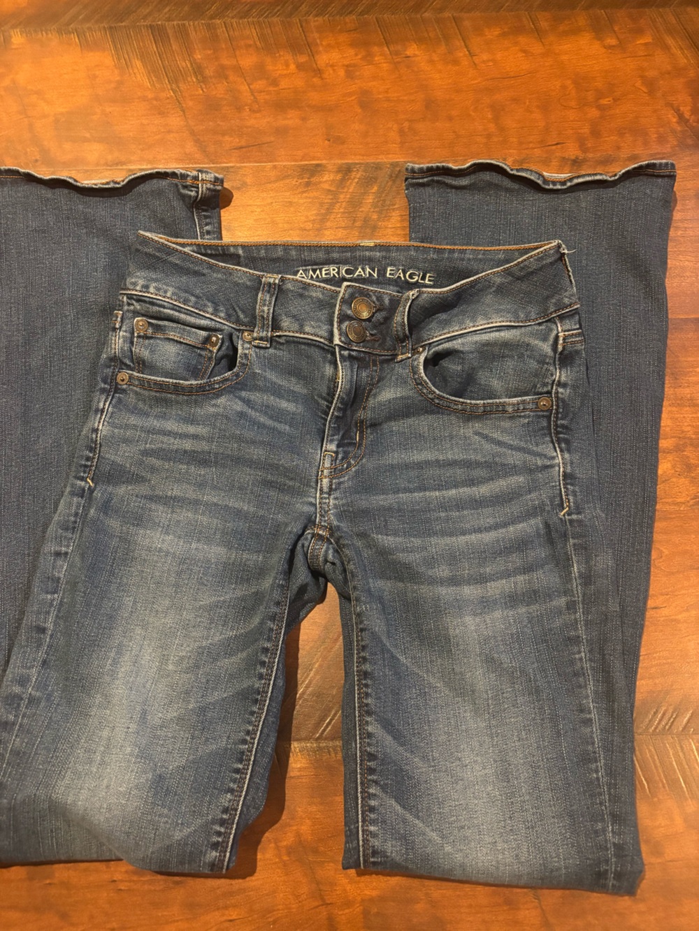 American Eagle Outfitters Men’s Distressed Medium Blue Slim Straight Jeans